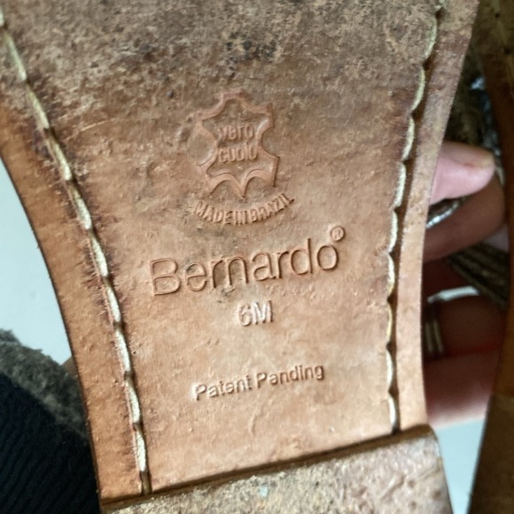 Bernardo Sandals silver medallion thong slides women’s 6 rope - Picture 4 of 4